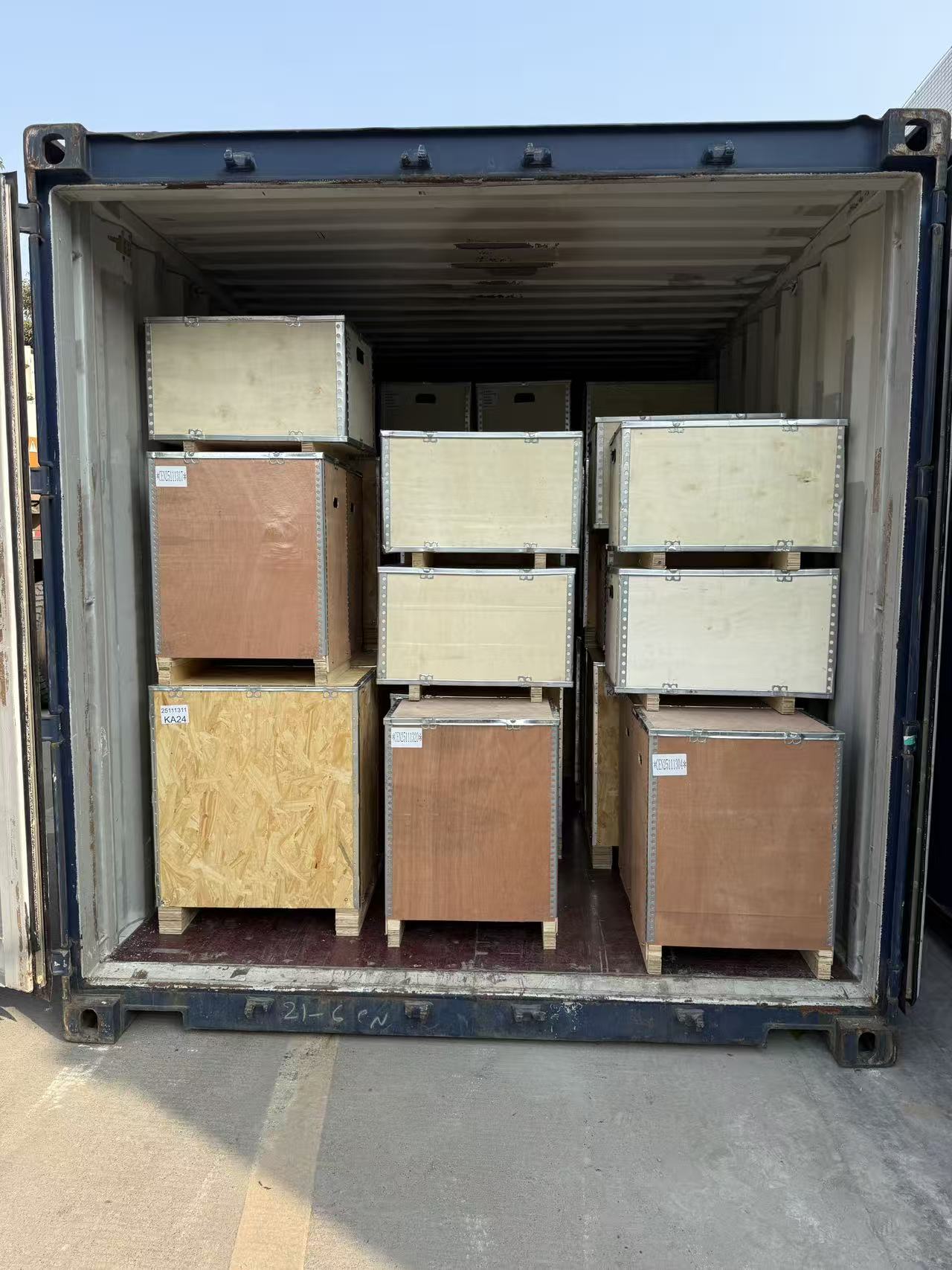 brand new engines 4BT ,2TR and KA24 loaded finished 