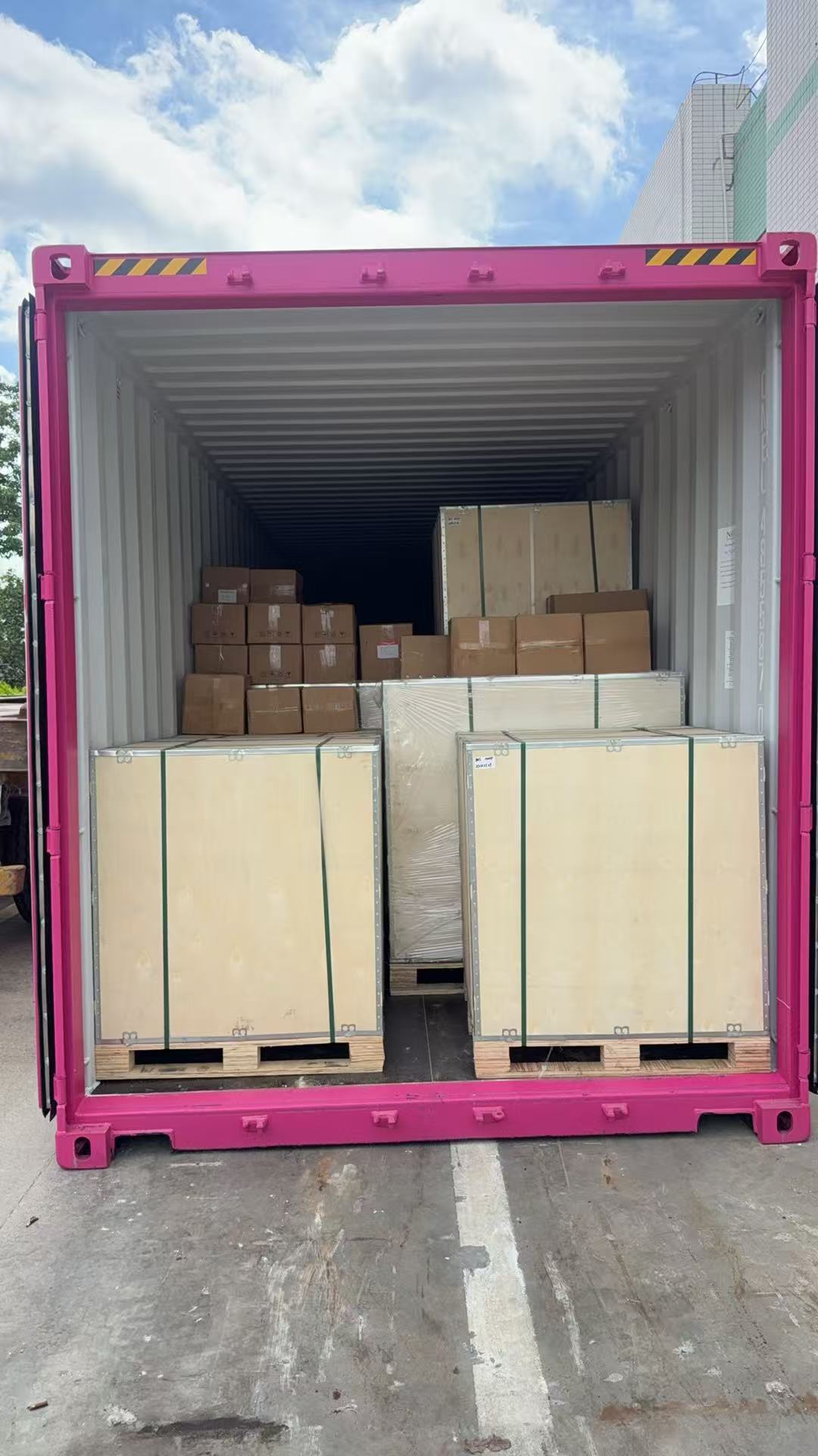 Contenedor 40HQ de Motores Nuevos y Accesorios Nuevos con destino a El Salvador 