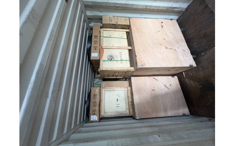 Truck Parts Shipped to Fiji in 40HQ Container