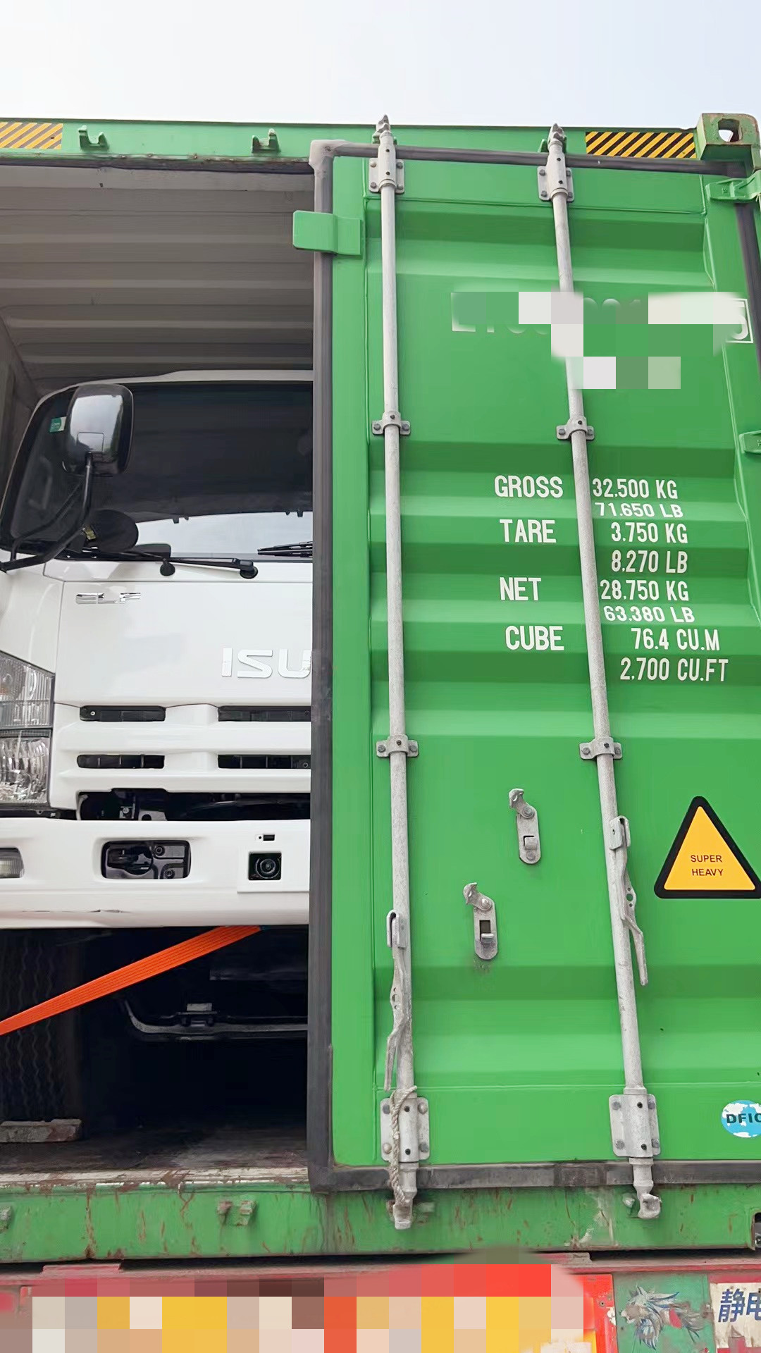 Bangnisen load used Isuzu ELF series truck to Central America countries.(图3)