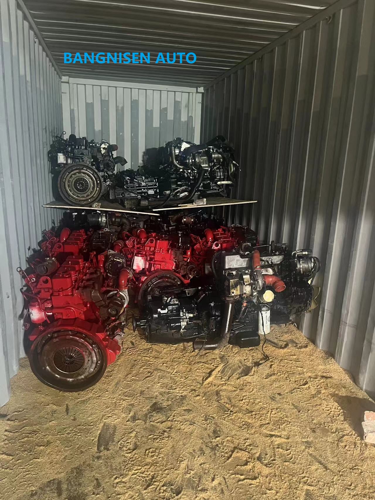 BANGNISEN mixed load ISUZU CUMMINS NISSAN KUBOTA engines to CHILE(图4)