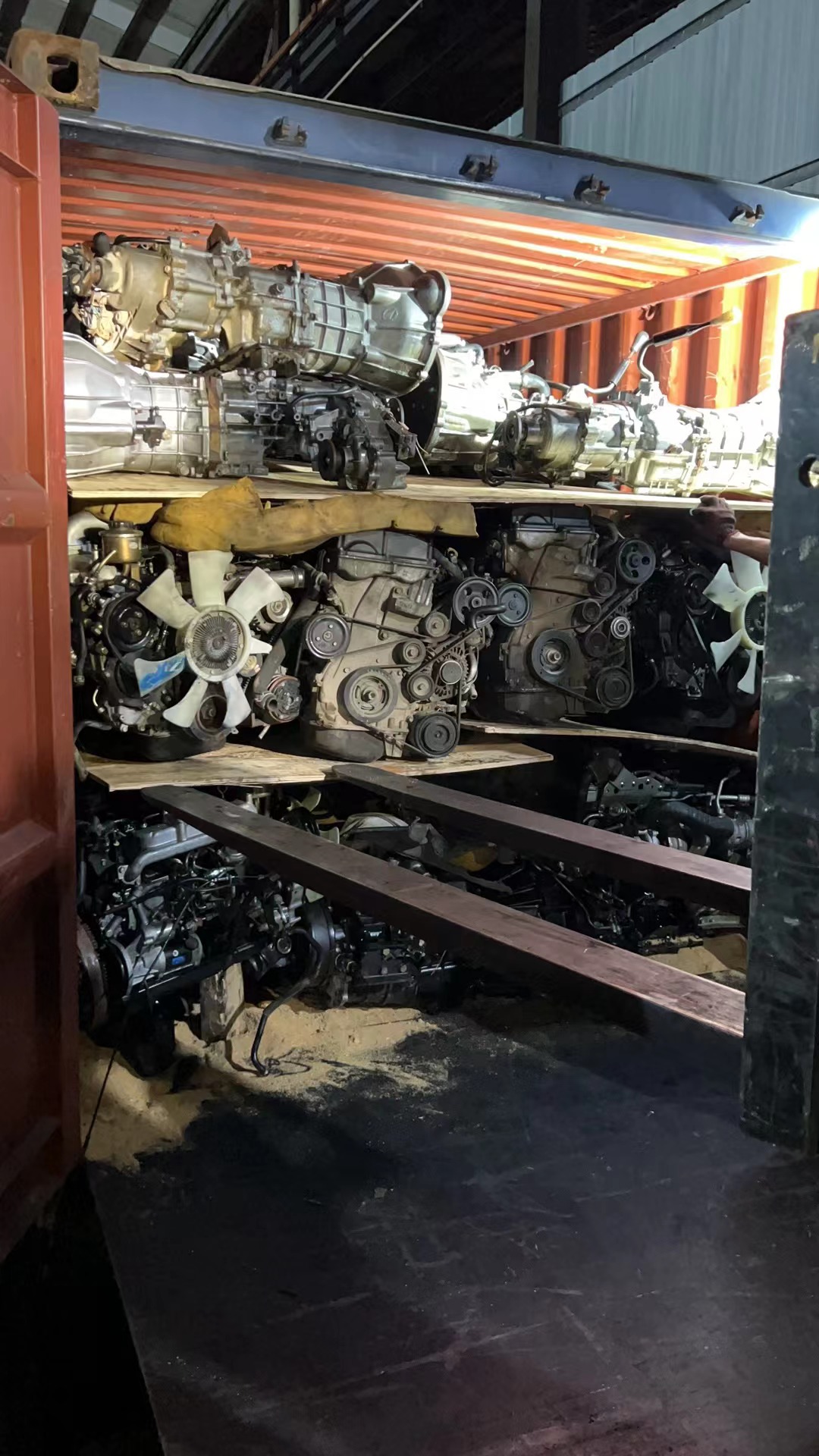 Mix load engines for NISSAN ISUZU HYUNDAI to GUTAMALA(图4)