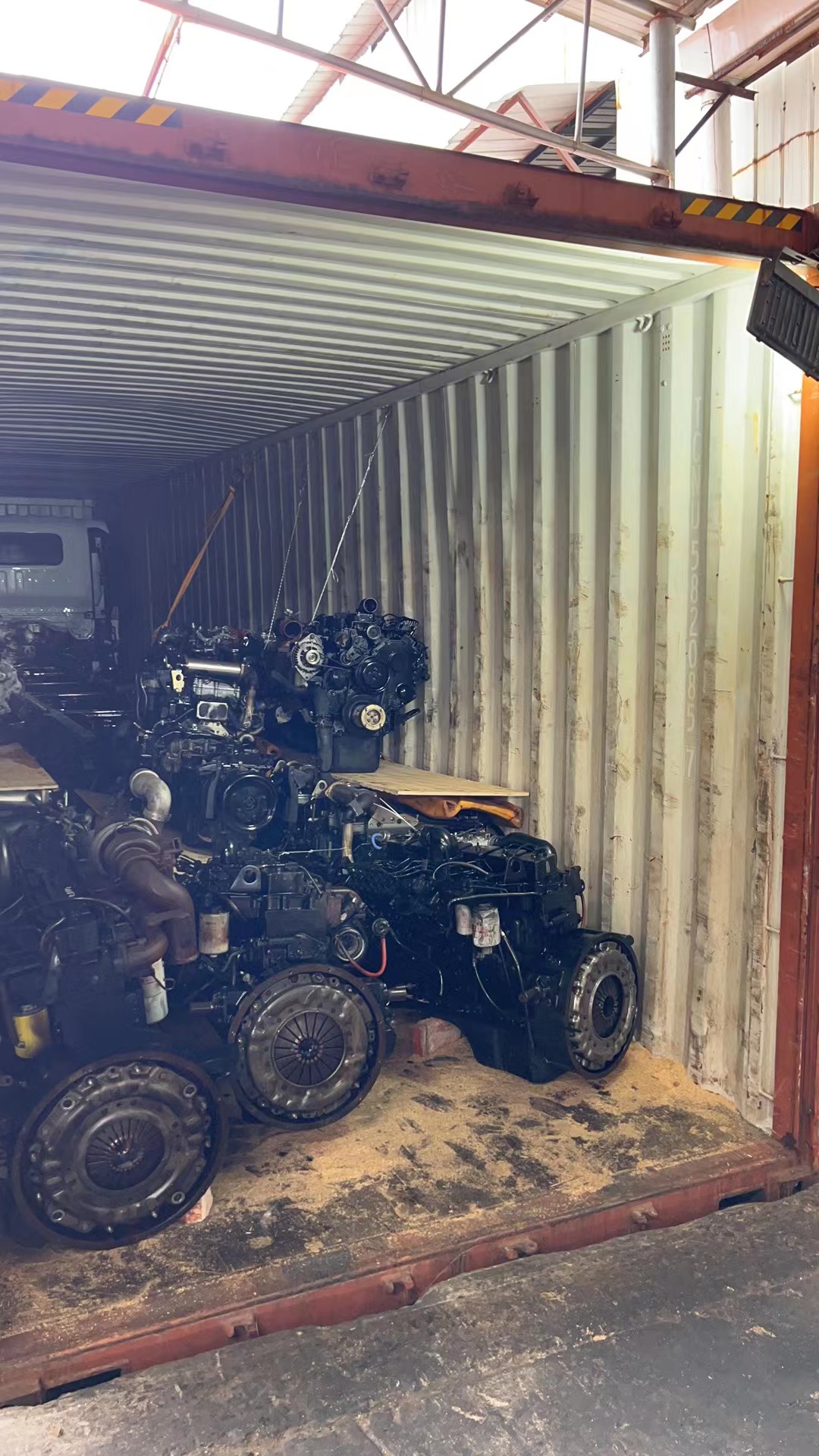 BANGNISEN mixed load container ISUZU truck with CUMMINS ISUZU engines to COSTA RICA(图5)