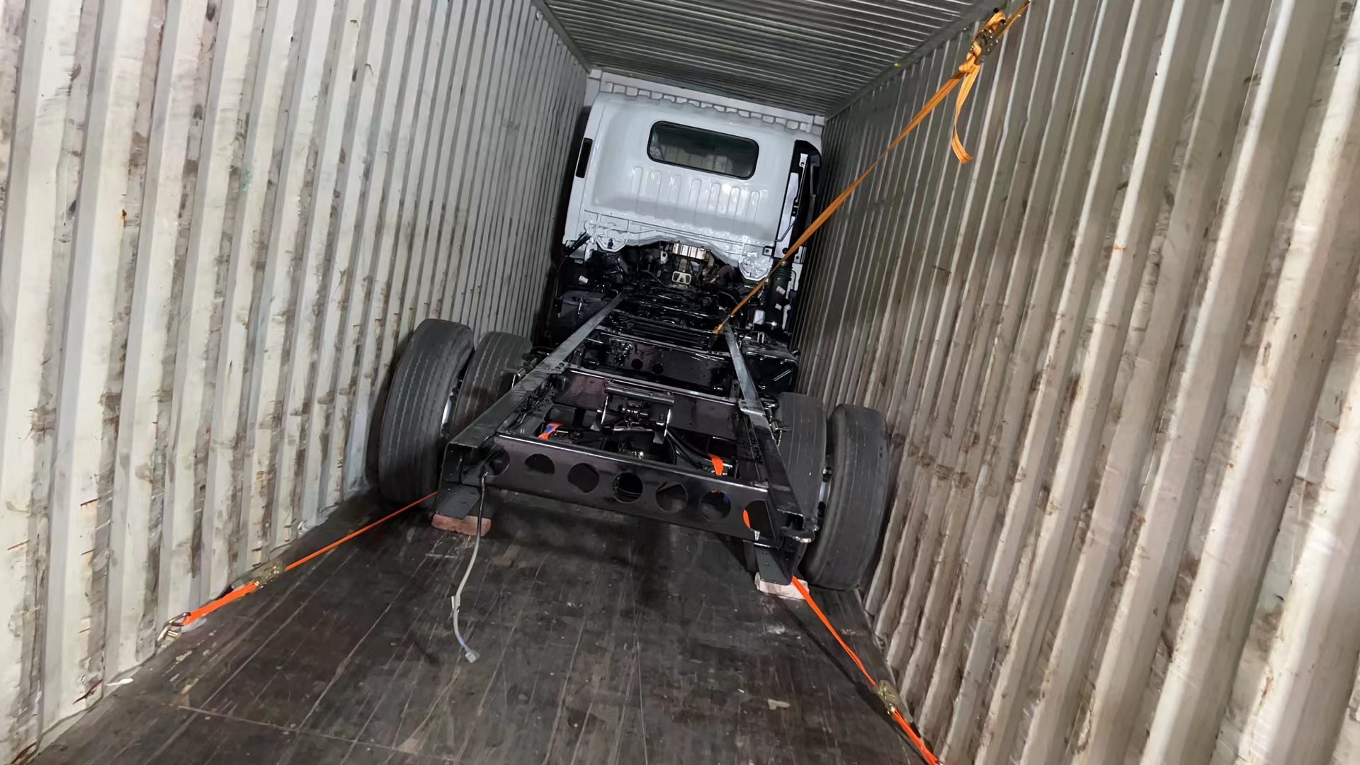 BANGNISEN mixed load container ISUZU truck with CUMMINS ISUZU engines to COSTA RICA(图3)