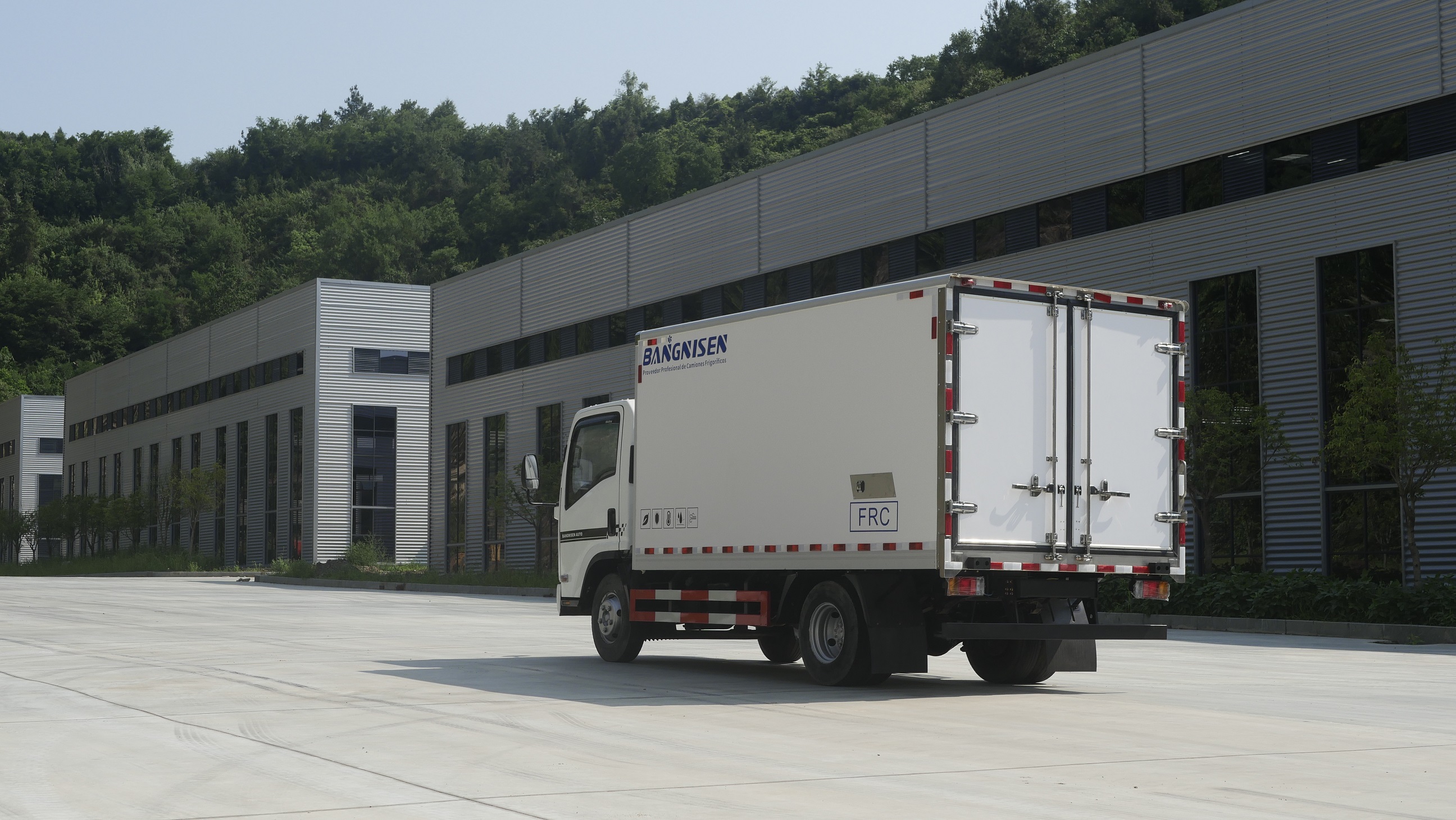 Newly Launched ISUZU KV600 Refrigerated Truck extremely high quality(图3)