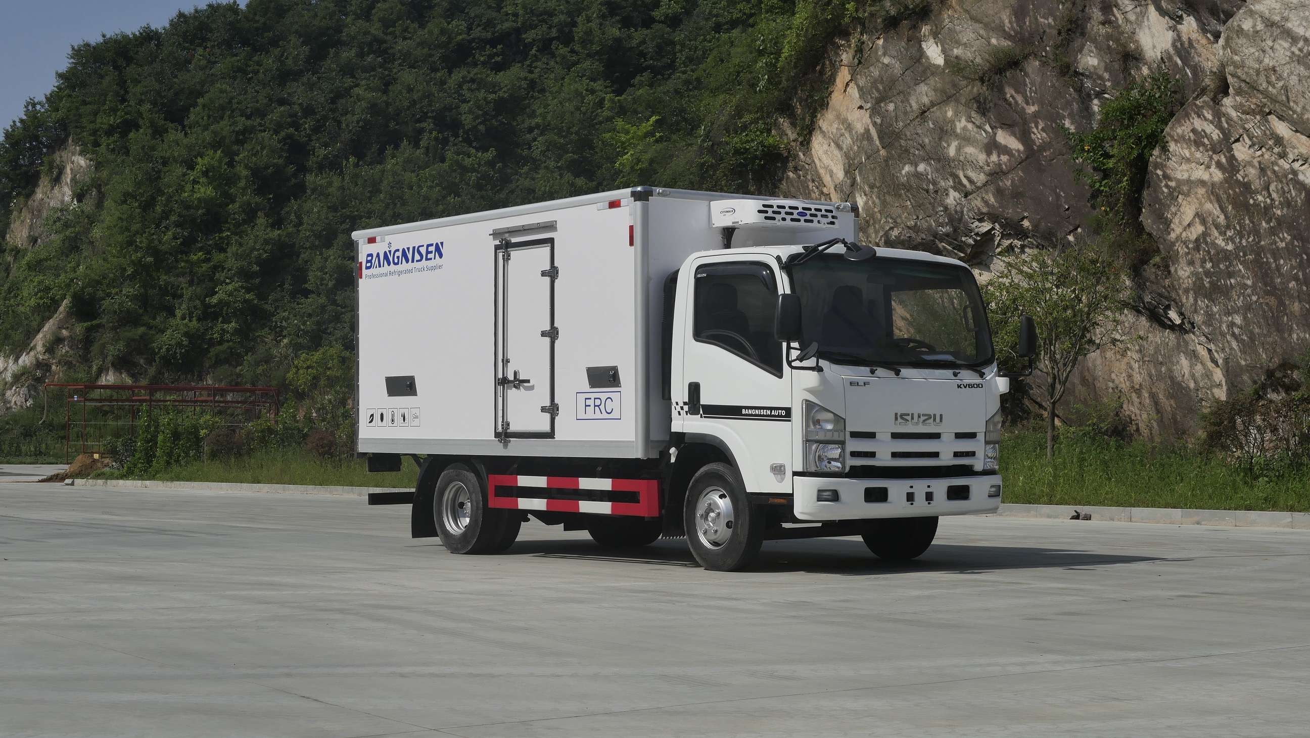 Newly Launched ISUZU KV600 Refrigerated Truck extremely high quality(图1)