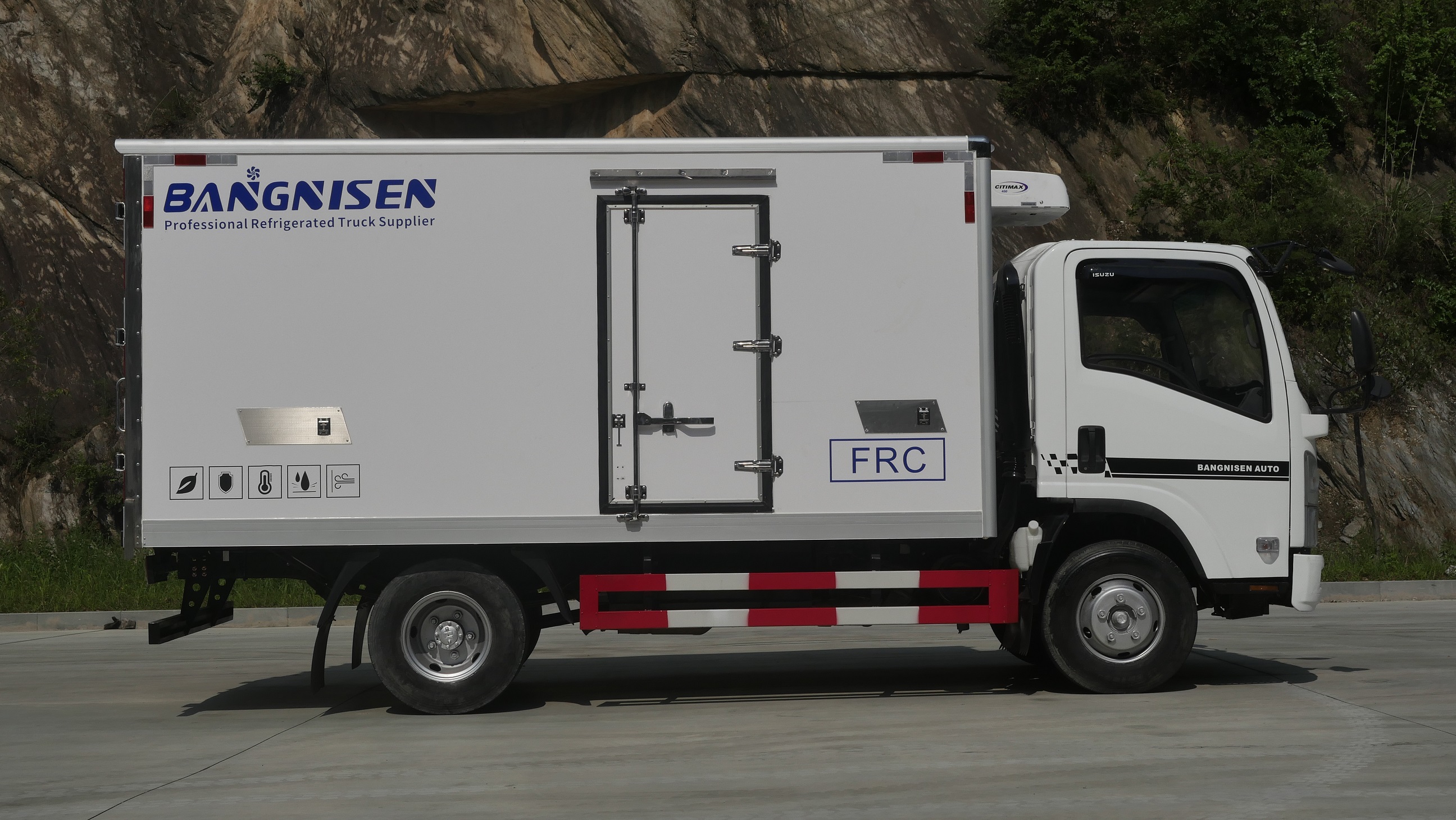 Newly Launched ISUZU KV600 Refrigerated Truck extremely high quality(图2)