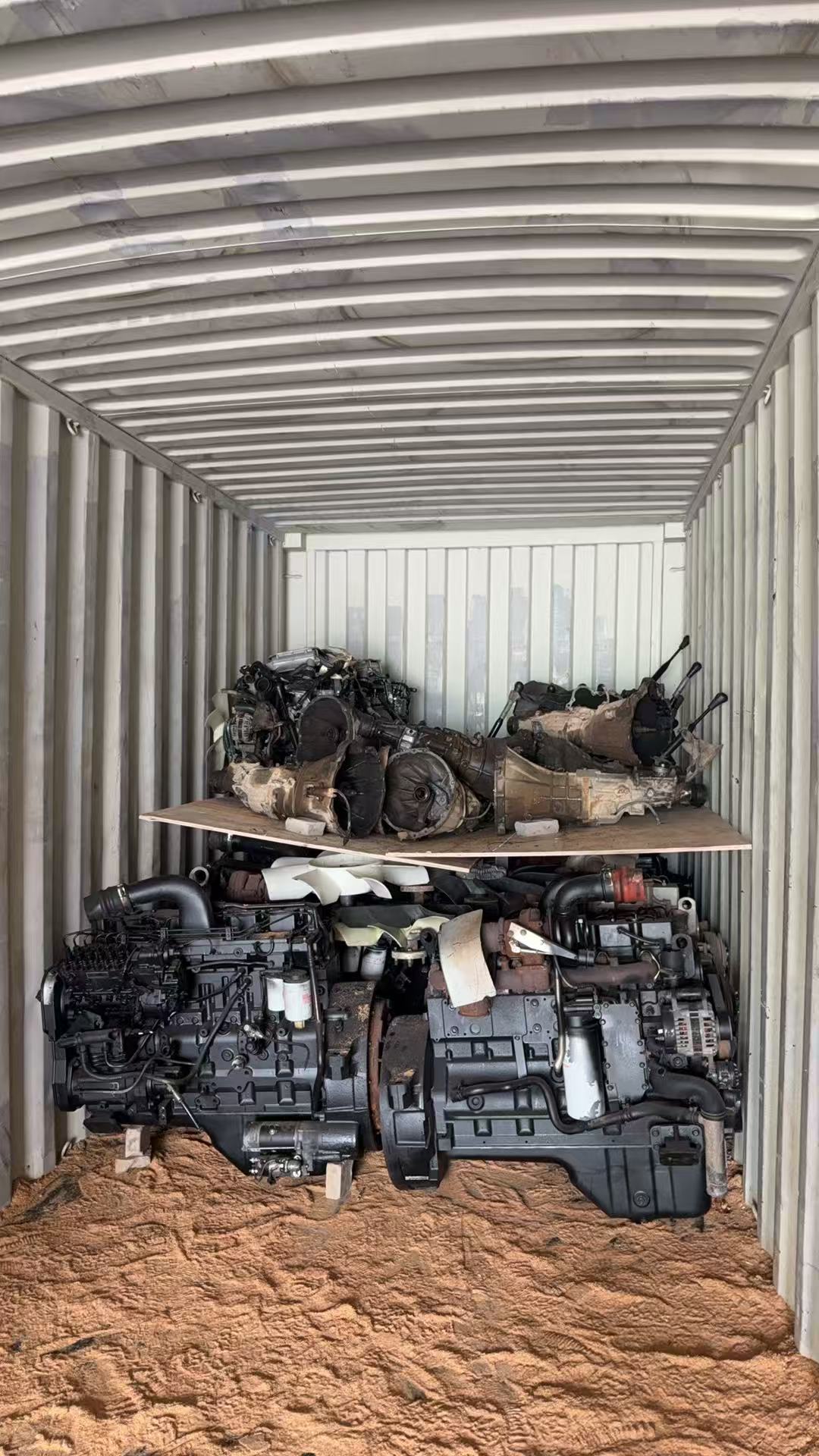 The new engines 7/8, along with the new engines, were shipped to Mexico in a 40HQ container.(图1)