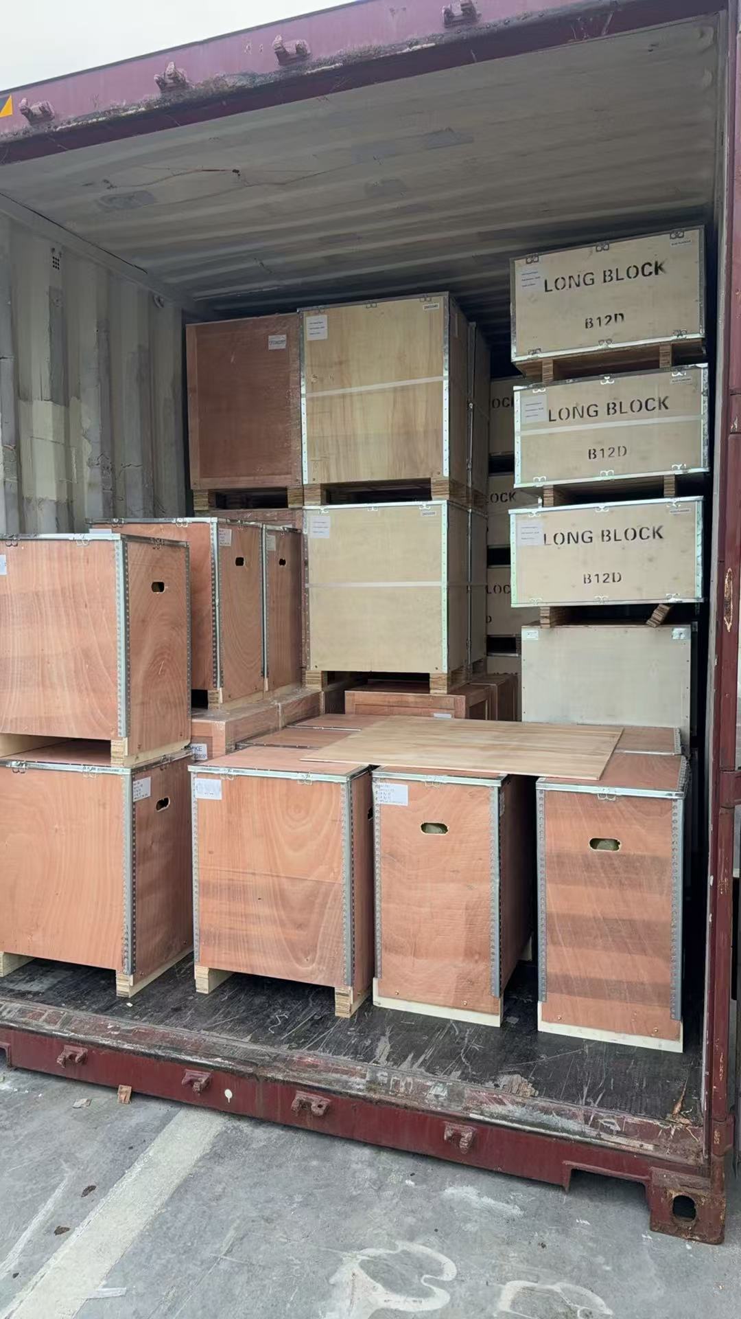 The new engines 7/8, along with the new engines, were shipped to Mexico in a 40HQ container.(图8)